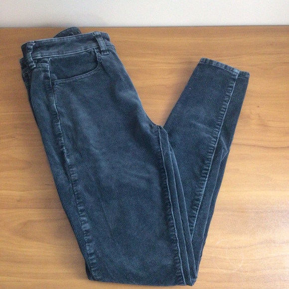 Women’s American Eagle Super Stretch Faded Black High Rise Corduroy Jegging‎ - Picture 1 of 11